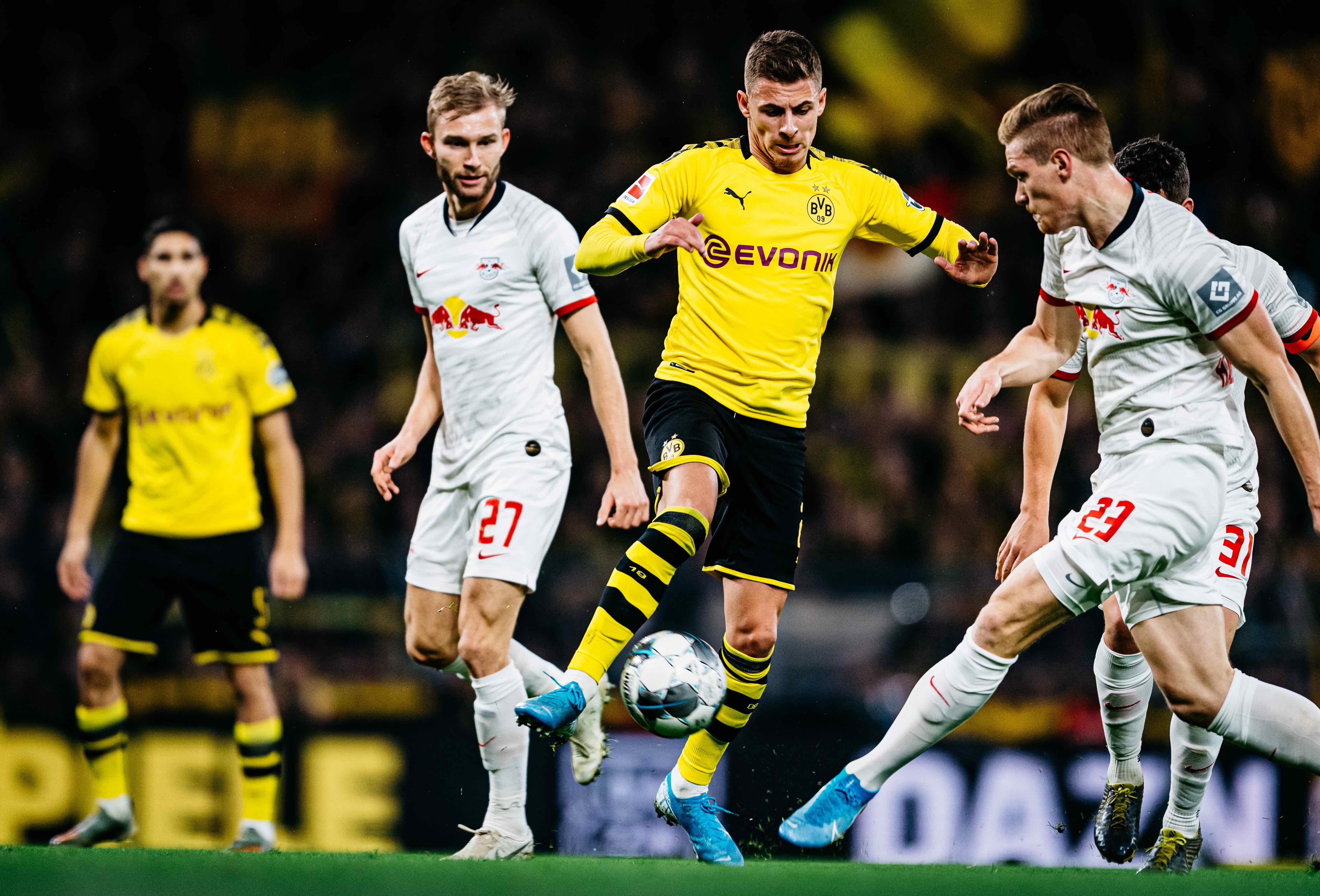 中信建投：看好苹果MR发布，以及AI技术的快速发展